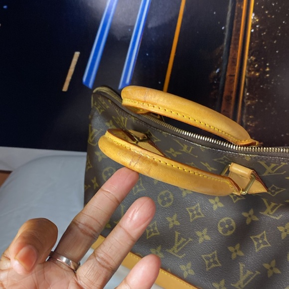 Louis Vuitton Alma very clean with a few light spot cause by me - Picture 5 of 8